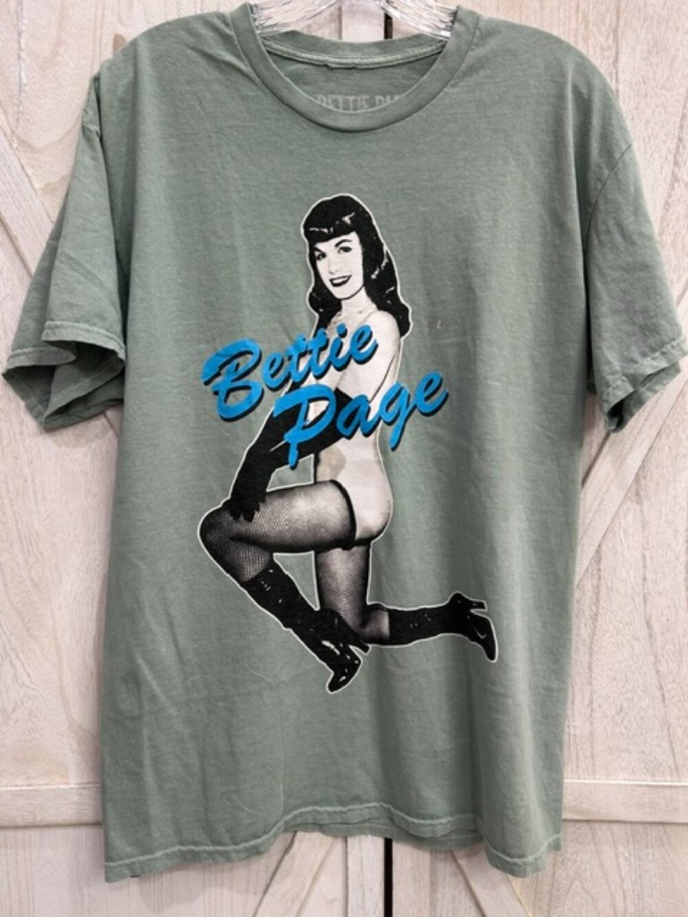 Betty Page Goodie Two Sleeves Pin-Up Graphic Tee Olive NWT Large